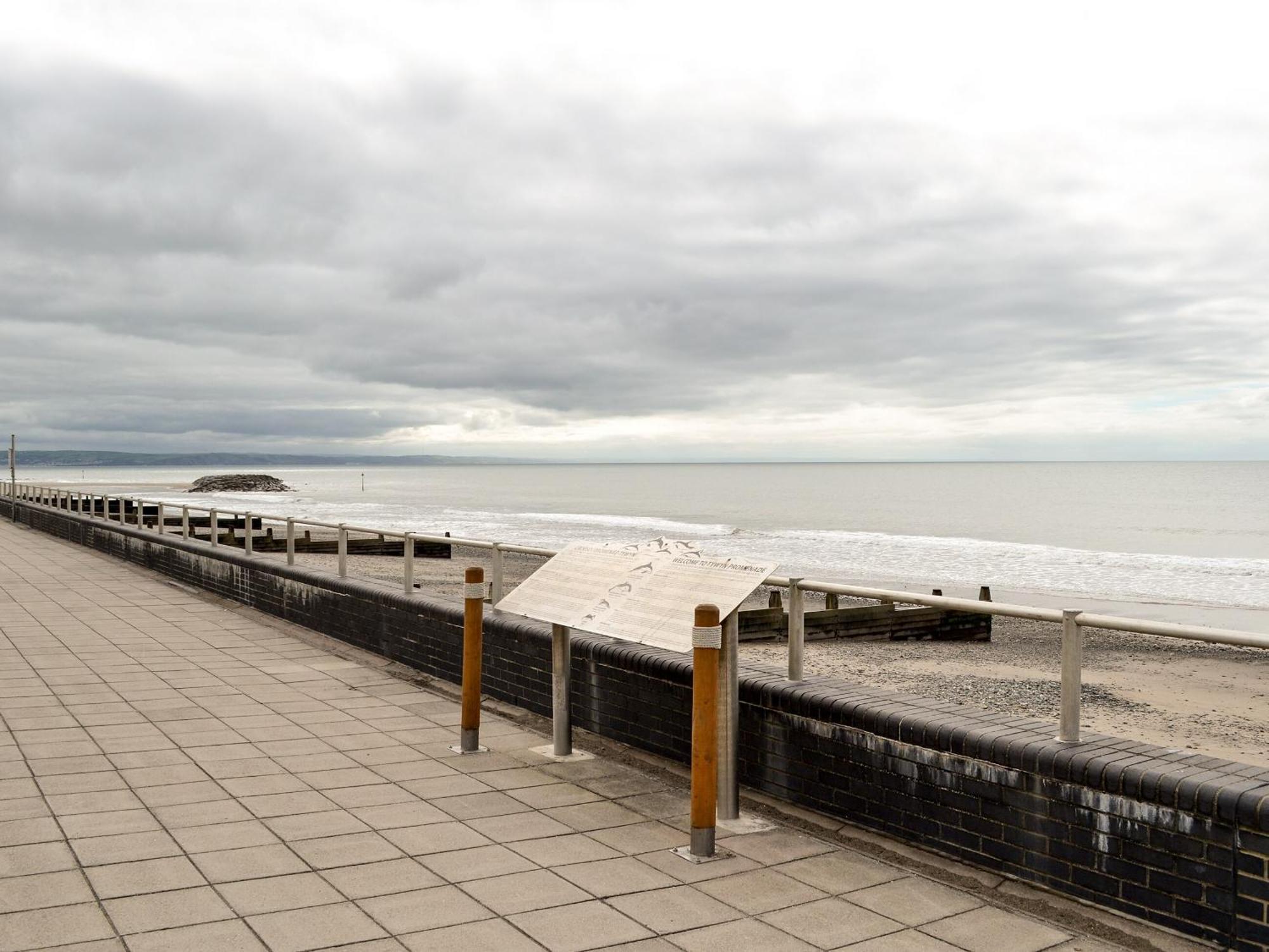 Villa Gwynt Y Mor Tywyn Exterior foto